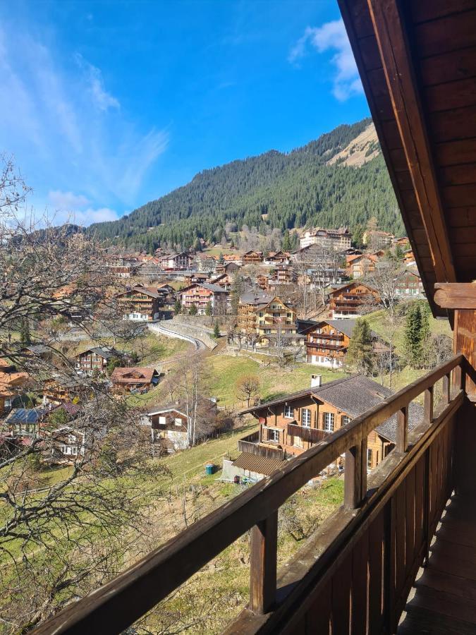 Apartamento Traditional Chalet In Wengen - Top Floor Exterior foto